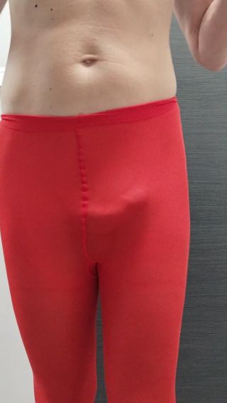 Cumshot in red tights.mp4