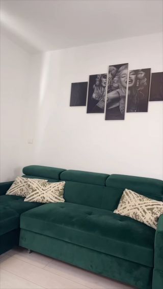 4FE35DDC-1FA7-4F1B-91AD-1EB61E50806C.mov