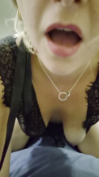 Kiedy maz mnie ruchał ale inny facet chce patrzeć 